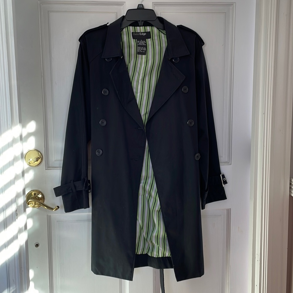Outer Edge Women's Black Jacket
